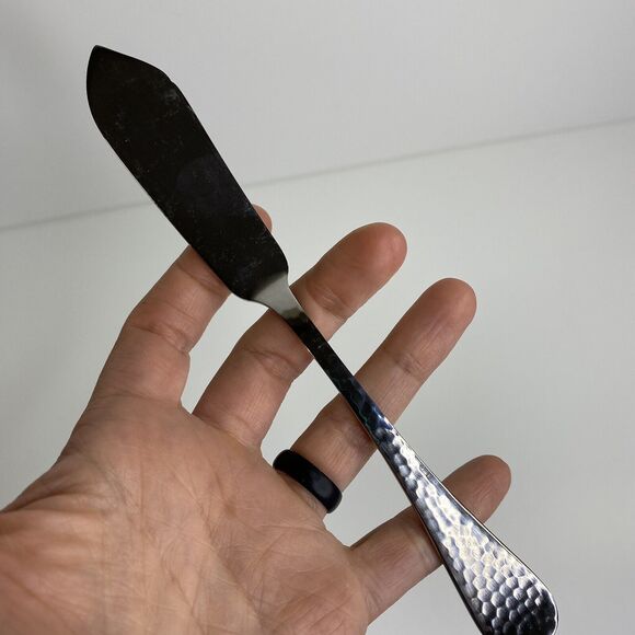 Wallace Continental Butter Serving Knife Hammered Handle Stainless 18/0 - Picture 4 of 6